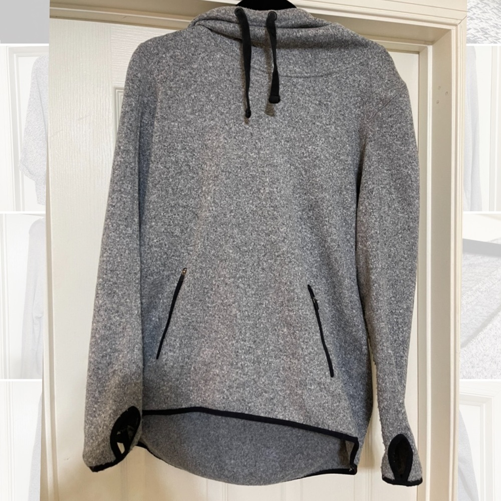Hoodie sweater